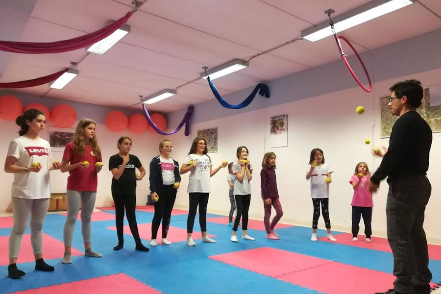 Corso di giocoleria per bambini / ragazzi