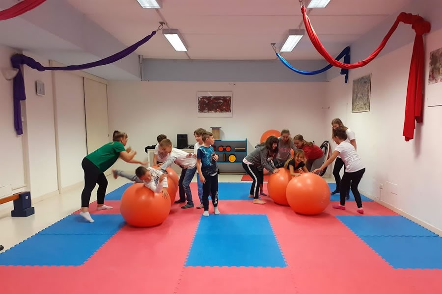 Corso di giocoleria per bambini / ragazzi